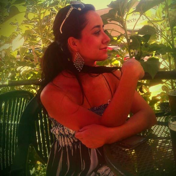 Meet your Posher, Danielle - Picture 1 of 1